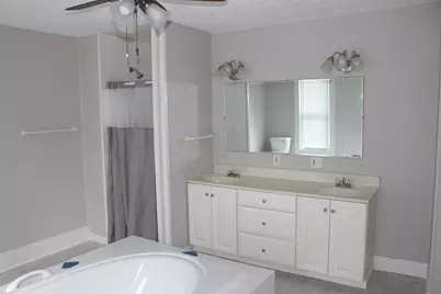 804 N Jackson Street, Clifton, IL 61727 - Photo 33
