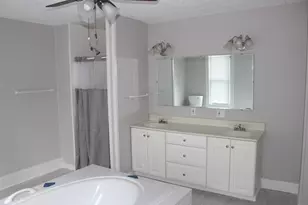 804 N Jackson St, Clifton, IL 61727 - Photo 33