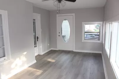 804 N Jackson Street, Clifton, IL 61727 - Photo 5