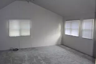 804 N Jackson St, Clifton, IL 61727 - Photo 27