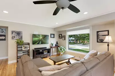 515 Longfellow Avenue, Deerfield, IL 60015 - Photo 3