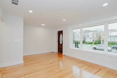 5509 N Central Avenue, Chicago, IL 60630 - Photo 3