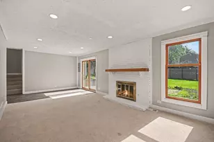 5195 Castaway Ln, Hoffman Estates, IL 60010 - Photo 5