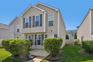 807 Serendipity Dr, Aurora, IL 60504 - Photo 3
