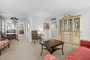 260 E Chestnut St, Chicago, IL 60611 - Photo 5