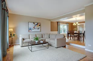 17945 W Pond Ridge Cir, Gurnee, IL 60031 - Photo 3