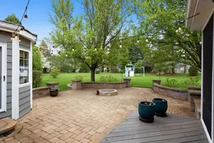 17945 W Pond Ridge Cir, Gurnee, IL 60031 - Photo 25