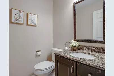 17945 W Pond Ridge Circle, Gurnee, IL 60031 - Photo 13