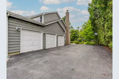 17945 W Pond Ridge Circle, Gurnee, IL 60031 - Photo 29