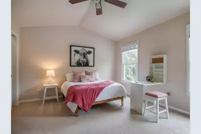 17945 W Pond Ridge Circle, Gurnee, IL 60031 - Photo 19
