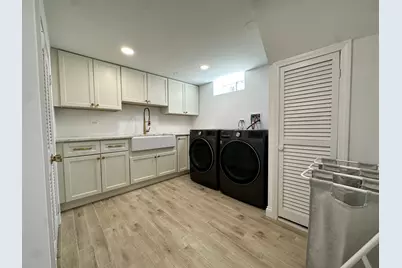 8425 W Sunnyside Avenue, Chicago, IL 60656 - Photo 21