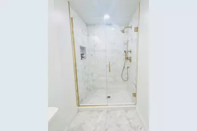 8425 W Sunnyside Avenue, Chicago, IL 60656 - Photo 17