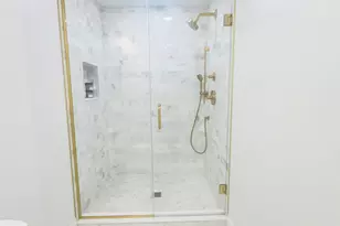 8425 W Sunnyside Ave, Chicago, IL 60656 - Photo 17