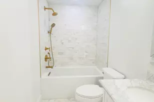 8425 W Sunnyside Ave, Chicago, IL 60656 - Photo 15