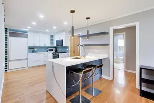 5625 N Kilbourn Ave, Chicago, IL 60646 - Photo 7