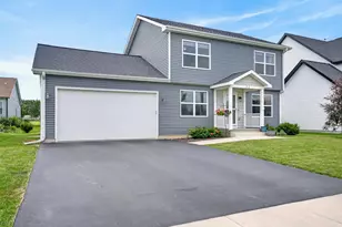 22 W Bluebell Ave, Cortland, IL 60112 - Photo 1