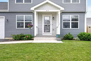 22 W Bluebell Ave, Cortland, IL 60112 - Photo 5