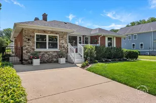 129 S Hudson St, Westmont, IL 60559 - Photo 1