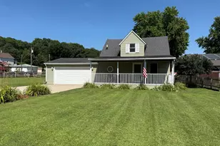 411 Broadway St, Depue, IL 61322 - Photo 1