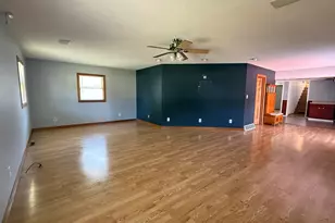 411 Broadway St, Depue, IL 61322 - Photo 17