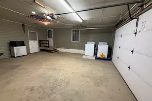 411 Broadway St, Depue, IL 61322 - Photo 3