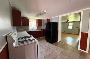411 Broadway St, Depue, IL 61322 - Photo 7