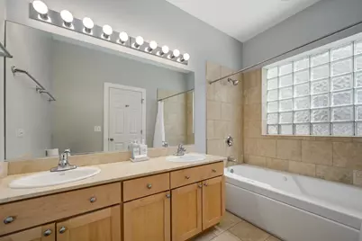 3759 N Ashland Avenue #2, Chicago, IL 60613 - Photo 13