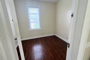8353 S Brandon Ave, Chicago, IL 60617 - Photo 9