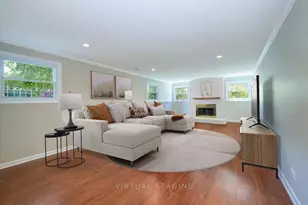 1058 W Illinois Ave, Palatine, IL 60067 - Photo 25