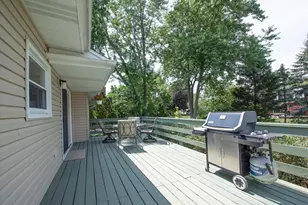1058 W Illinois Ave, Palatine, IL 60067 - Photo 33