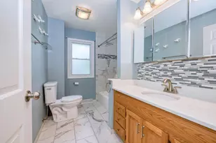 1058 W Illinois Ave, Palatine, IL 60067 - Photo 19