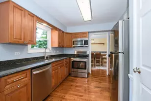 1058 W Illinois Ave, Palatine, IL 60067 - Photo 11
