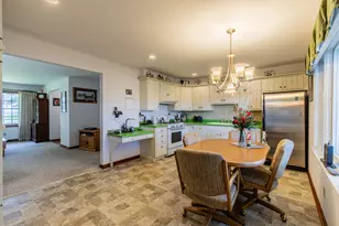 752 E Ill St 34 Hwy, Earlville, IL 60518 - Photo 7
