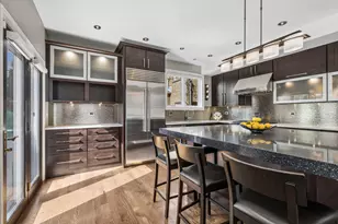 6341 N Le Mai Ave, Chicago, IL 60646 - Photo 9