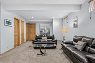 6341 N Le Mai Ave, Chicago, IL 60646 - Photo 21