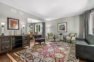6341 N Le Mai Ave, Chicago, IL 60646 - Photo 3