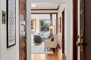684 W Irving Park Rd, Chicago, IL 60613 - Photo 3