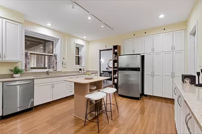 684 W Irving Park Road #E5, Chicago, IL 60613 - Photo 25