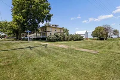 125 W 1st Avenue, Clifton, IL 60927 - Photo 35