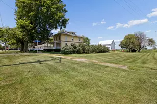 125 W 1st Ave, Clifton, IL 60927 - Photo 35