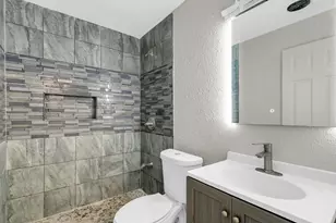 1408 Hedge Rd, Champaign, IL 61821 - Photo 7