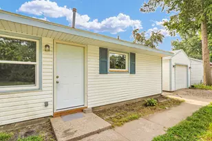 1408 Hedge Rd, Champaign, IL 61821 - Photo 11