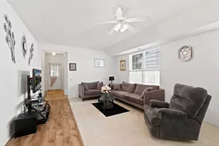 11724 Tanglewood Ln, Huntley, IL 60142 - Photo 3
