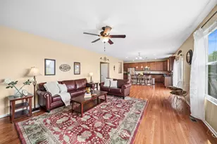4355 Fraser Cir, Naperville, IL 60564 - Photo 5