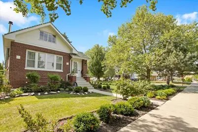 5661 N New Hampshire Avenue, Chicago, IL 60631 - Photo 1