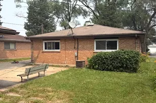 1326 Imperial Ave, Calumet City, IL 60409 - Photo 17
