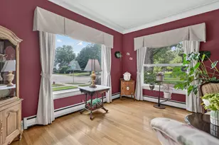 729 W Downer Pl, Aurora, IL 60506 - Photo 19