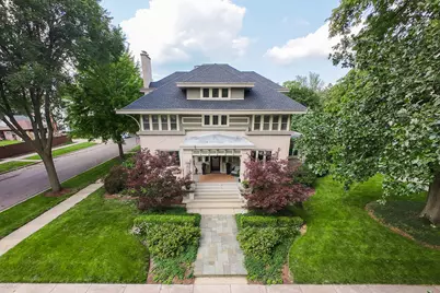 729 W Downer Place, Aurora, IL 60506 - Photo 1