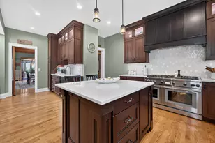 729 W Downer Pl, Aurora, IL 60506 - Photo 25