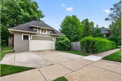 729 W Downer Place, Aurora, IL 60506 - Photo 127